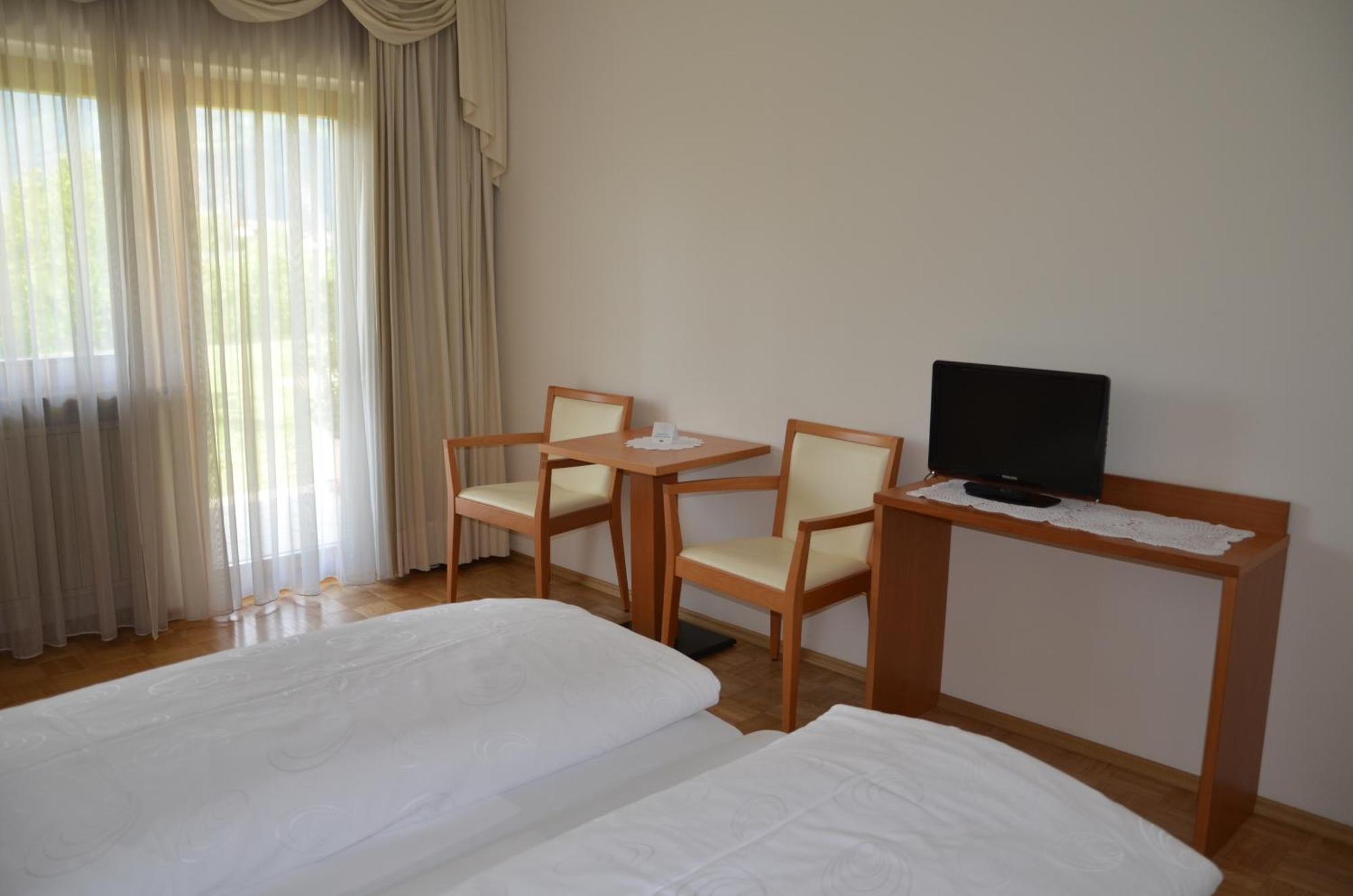 Hotel Greifenstein Terlano Ruang foto