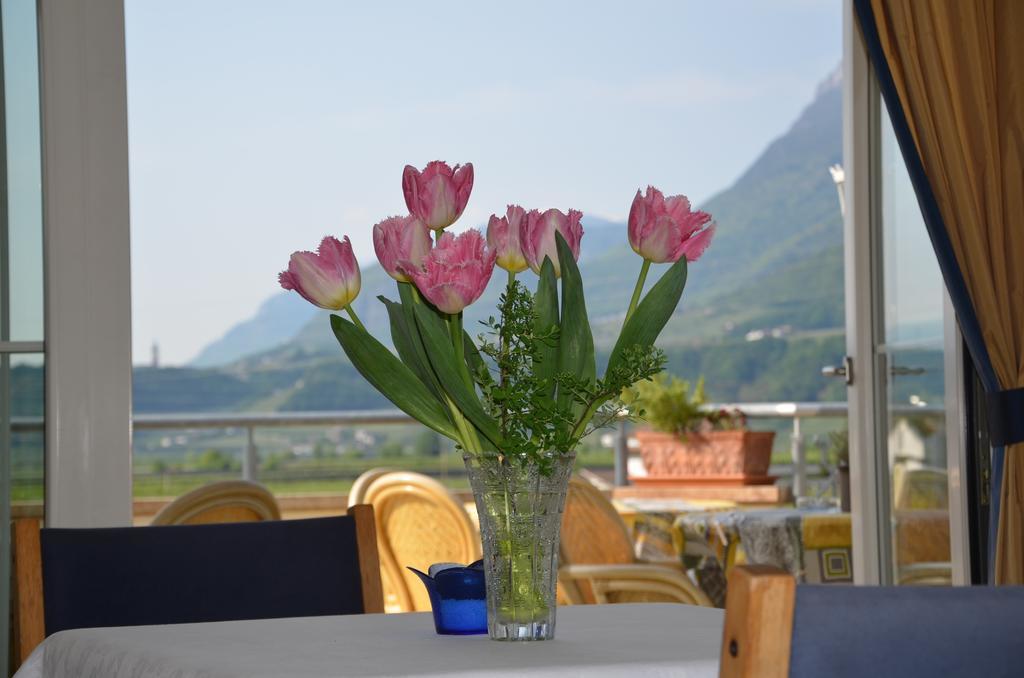 Hotel Greifenstein Terlano Bagian luar foto