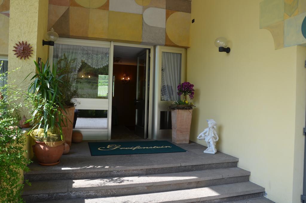 Hotel Greifenstein Terlano Bagian luar foto