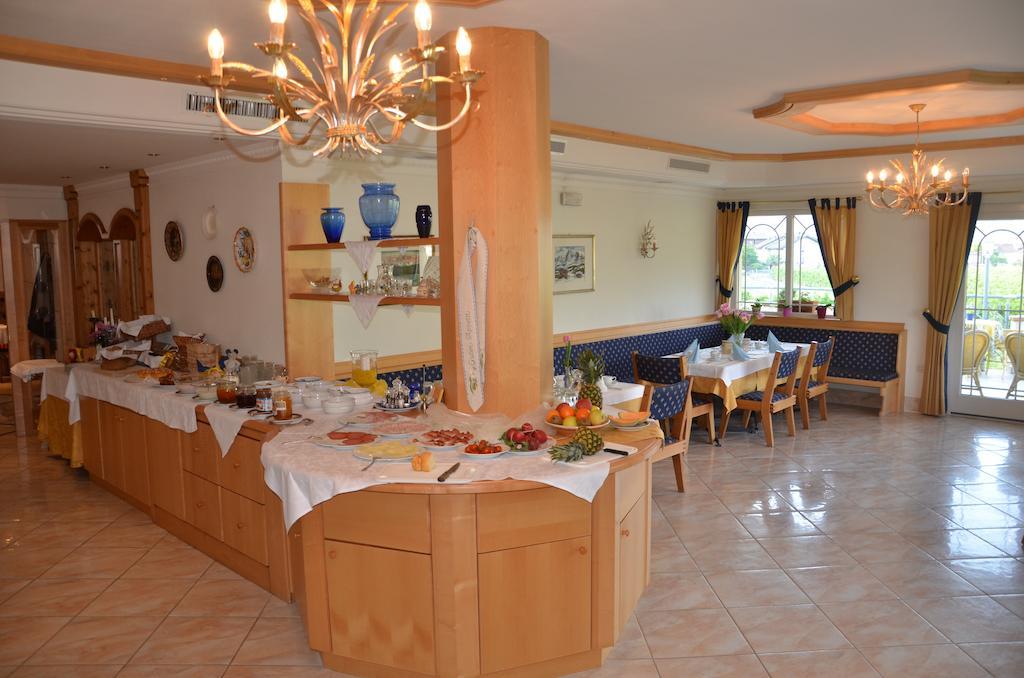 Hotel Greifenstein Terlano Bagian luar foto