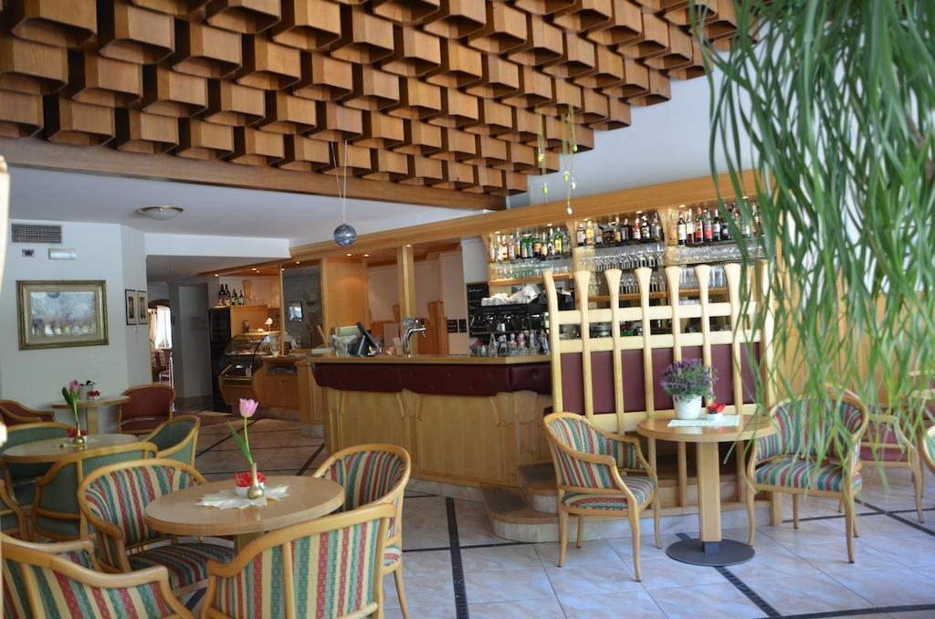 Hotel Greifenstein Terlano Bagian luar foto