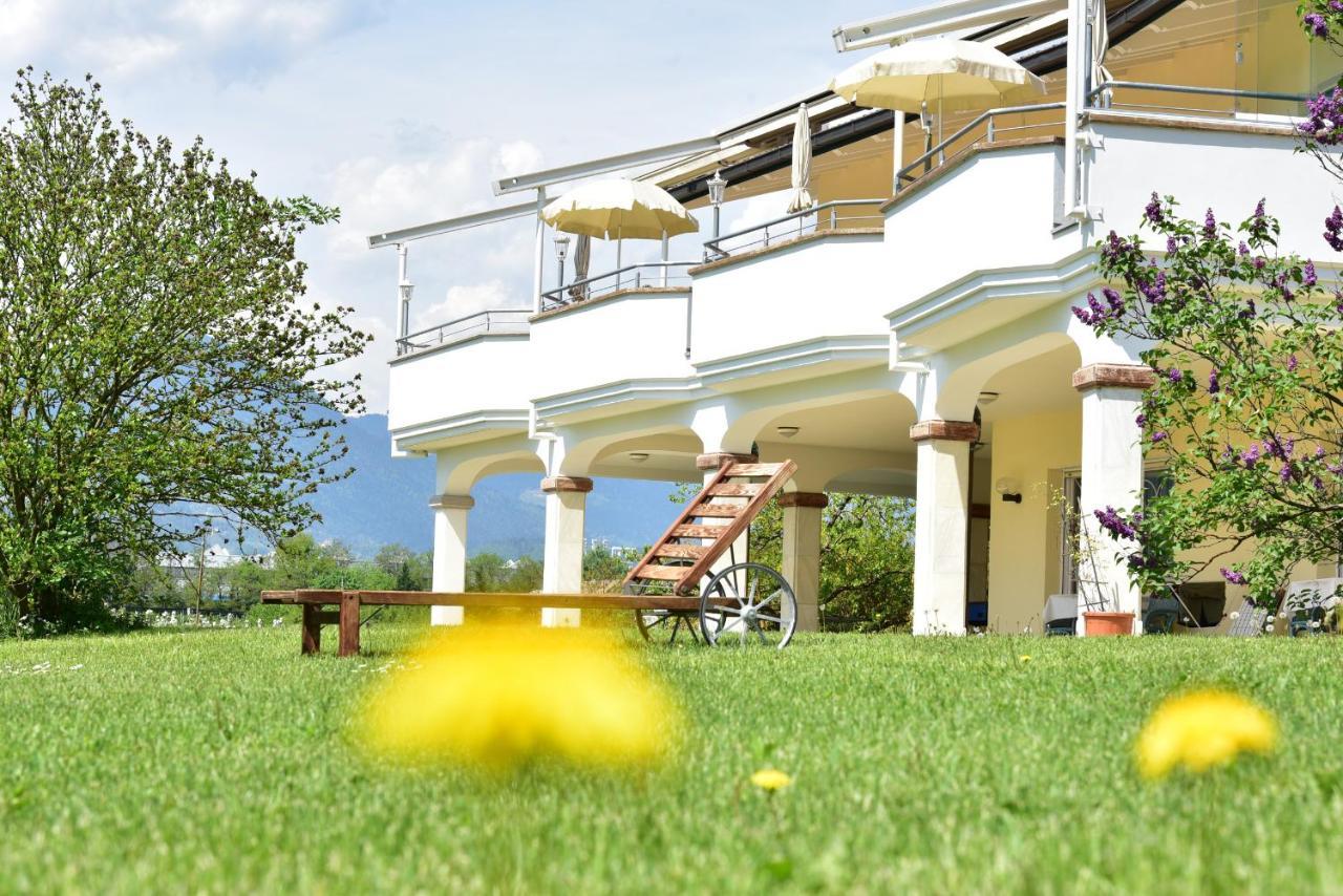 Hotel Greifenstein Terlano Bagian luar foto