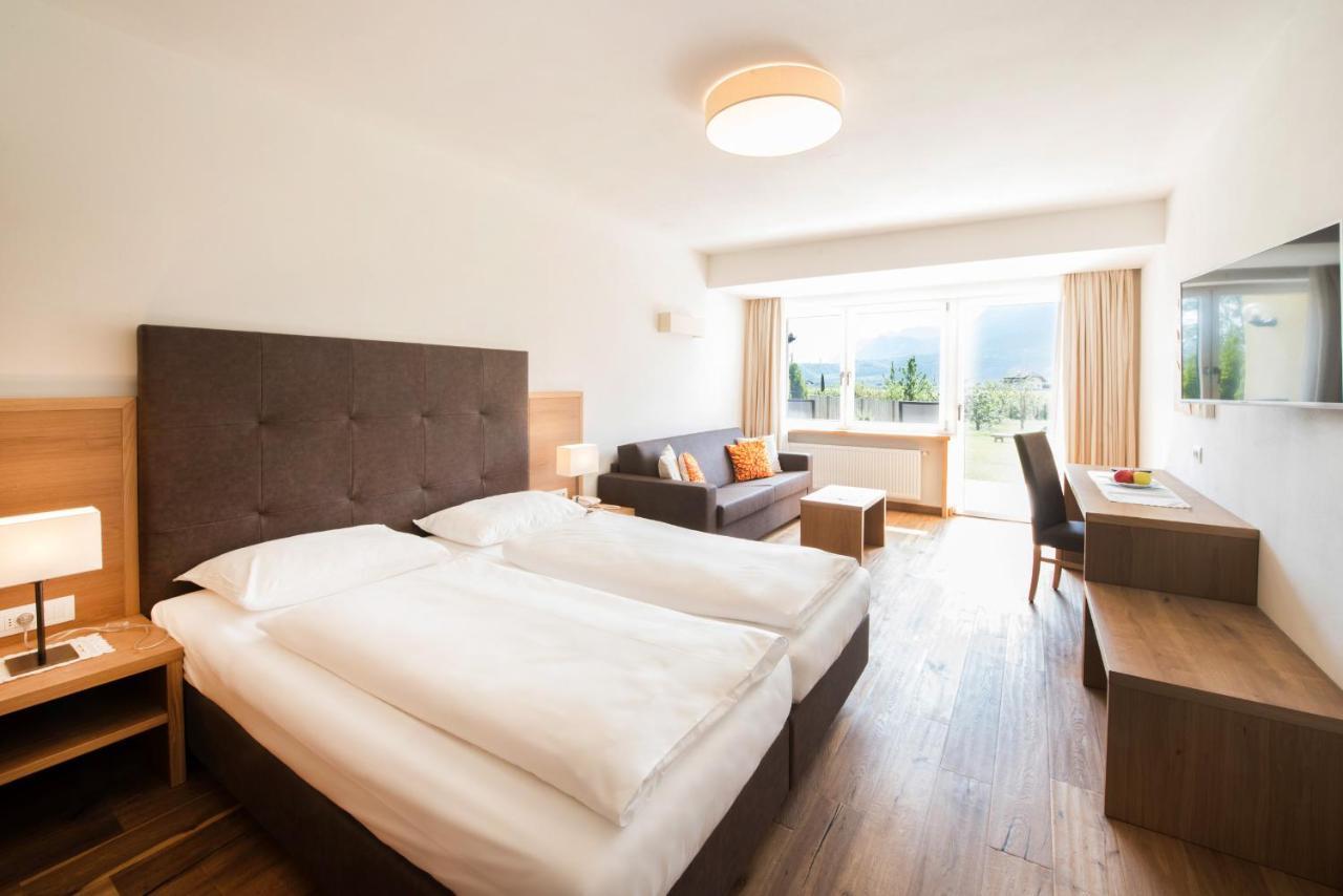 Hotel Greifenstein Terlano Bagian luar foto